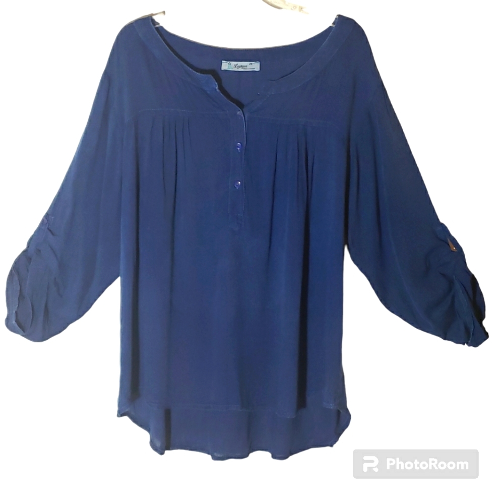 Lapogee women's plus size 2X navy blue laced back pullover blouse. 928